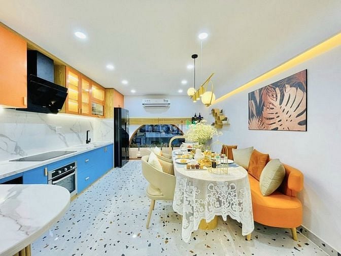 Hình ảnh Bán nhà mới, có thang máy kính, hẻm xe tải, Gò Vấp