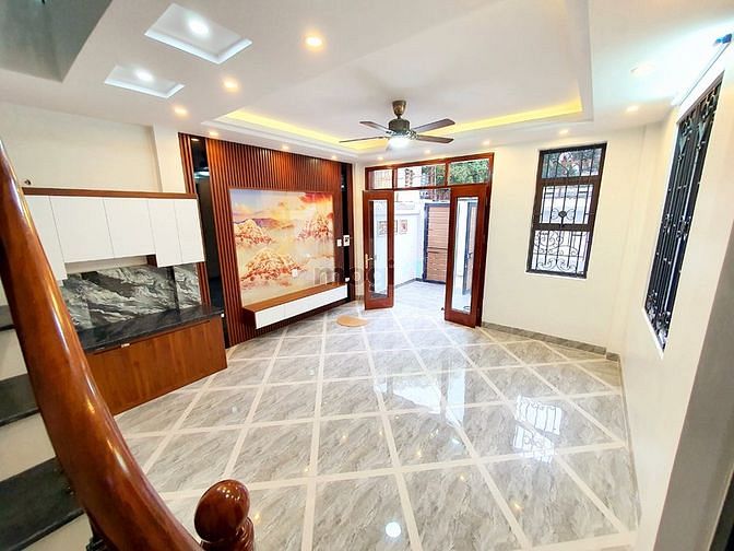 Hình ảnh Mặt phố Thanh Lân 10m, nhà xây mới, 35m*5 tầng, giá sốc 3.5 tỷ.