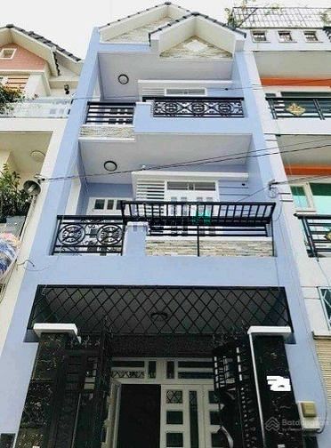 Hình ảnh Bán nhanh nhà HXH rộng, đường Hoàng Diệu, Phường 8, Quận 4.