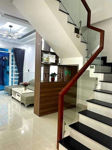 Hình ảnh Bán nhà 3 lầu Lê Trọng Tấn Tân Phú, 63m2, Chỉ 5tỷ3