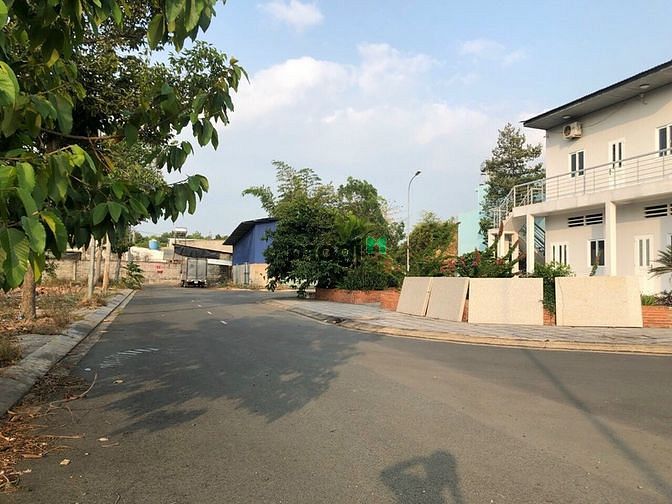 Hình ảnh Bán gấp lô đất đông nam ngay chợ long phú phước thái, dt 5x21m, 100%