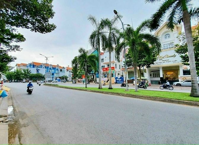 Hình ảnh Biệt thự himlam nguyển thị thập, quận 7, TP: DT:200m²