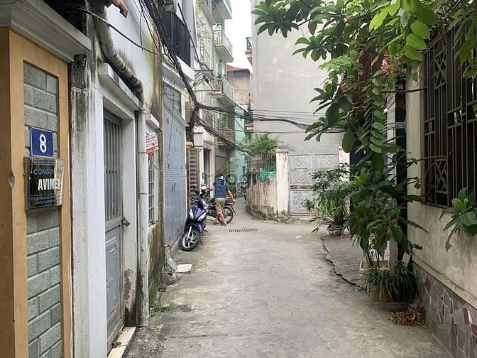 Hình ảnh Phố  Gia Thụy -Nhà Mới- Sát Phố 47 m-4 Tầng -4 tỷ