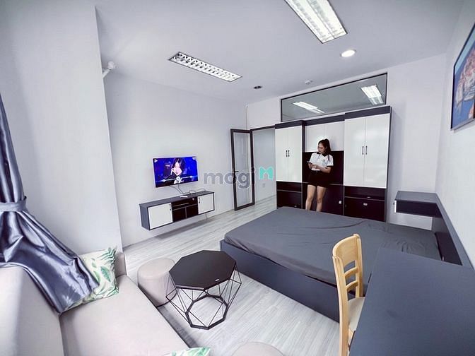 Hình ảnh Siêu Phẩm Căn Hộ 1 Phòng Ngủ Ban Công, Nội Thất Cao Cấp ở Quận 10.