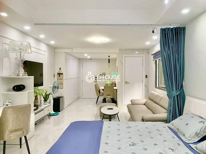 Hình ảnh Phạm Viết Chánh, P19, Bình Thạnh. Phòng rộng rãi view đẹp