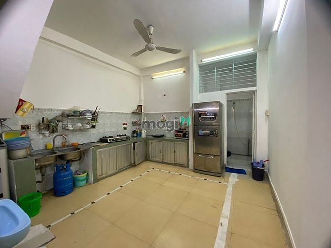 Hình ảnh Nhà quận 11 cần cho thuê, hẻm thông tá lả