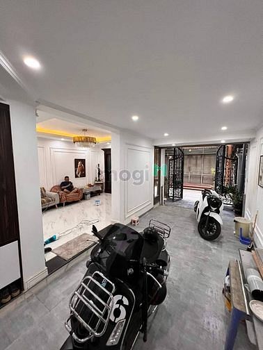 Hình ảnh Bán Nhà Phố Kim Mã, BA ĐÌNH, 100M2, 4 Tầng, MT 7.2M, Ô TÔ, GIÁ 20 TỶ.