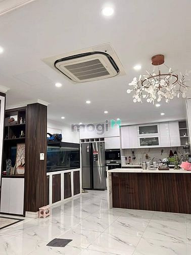 Hình ảnh Bán Nhà Phố Kim Mã, BA ĐÌNH, 100M2, 4 Tầng, MT 7.2M, Ô TÔ, GIÁ 20 TỶ.