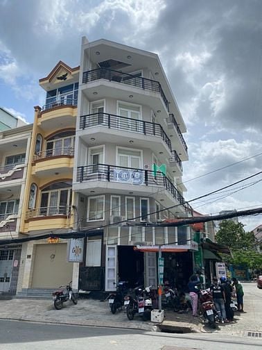 Hình ảnh Nhà siêu vị trí 2MT đường 10M Phan Văn Trị, 4.5m x 18m, 6 tấm