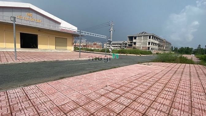 Hình ảnh Cần bán gấp 120m2 thổ cư đối diện chợ