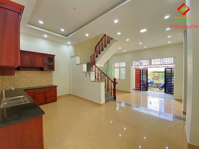 Hình ảnh Bán nhà 1 trệt 2 lầu, DT 73m2, NGANG 6,6m ngay Jamona Resort Thủ Đức