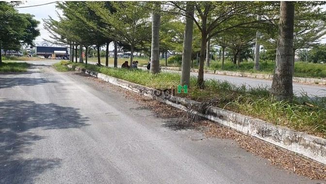 Hình ảnh Bán đất mặt tiền khu dân cư liền kề Vinhomes 935ha