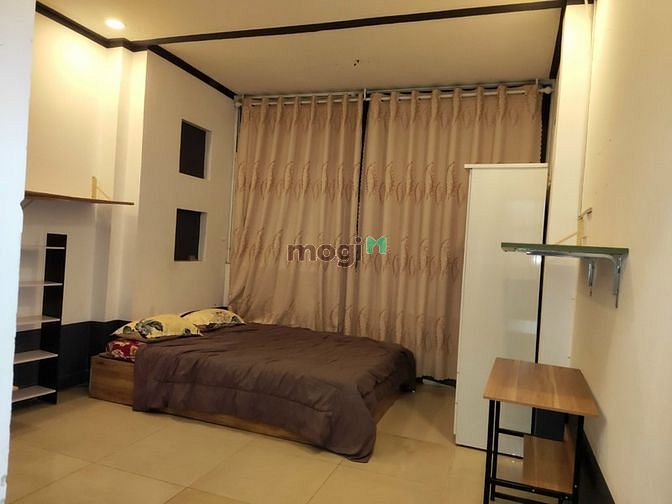 Hình ảnh Cho thuê studio có nội thất, giá cực tốt tại đường Đề Thám, Quận 1