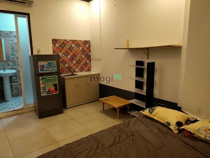 Hình ảnh Cho thuê studio có nội thất, giá cực tốt tại đường Đề Thám, Quận 1