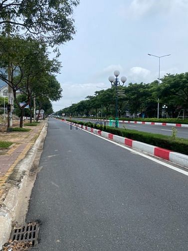 Hình ảnh Bán đất mặt tiền đường 3/2 gần Siêu thị Lotte hướng Đông nam