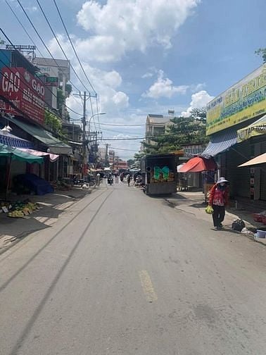 Hình ảnh Ngay chợ thủ đức Hồ Văn Tư 90m2,ngang 5,HXH đổ