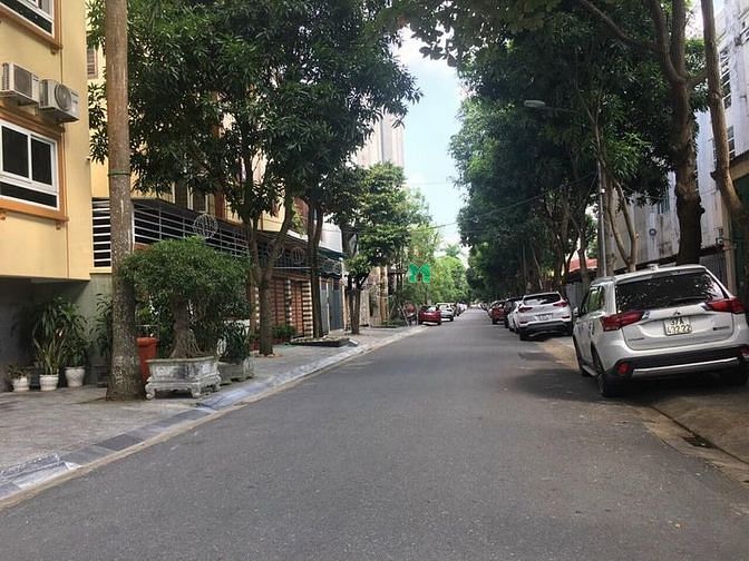 Hình ảnh Đất đẹp phù hợp xây biệt thự khu VIP phường Hưng Phúc gần Lê Nin, TP V