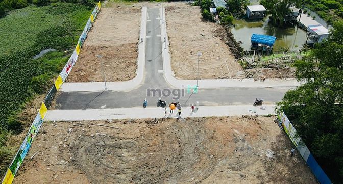Hình ảnh Bán đất full thổ cư 55m2 quận Bình Tân cách quận Nhất 15 phút SHR