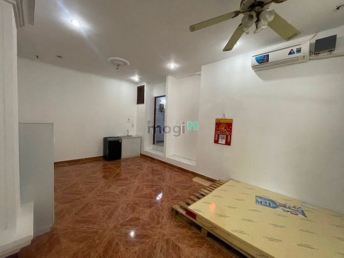 Hình ảnh CHDV 30m2 Full NT ban công lớn view cực đẹp ngay cầu Nguyễn Văn Cừ