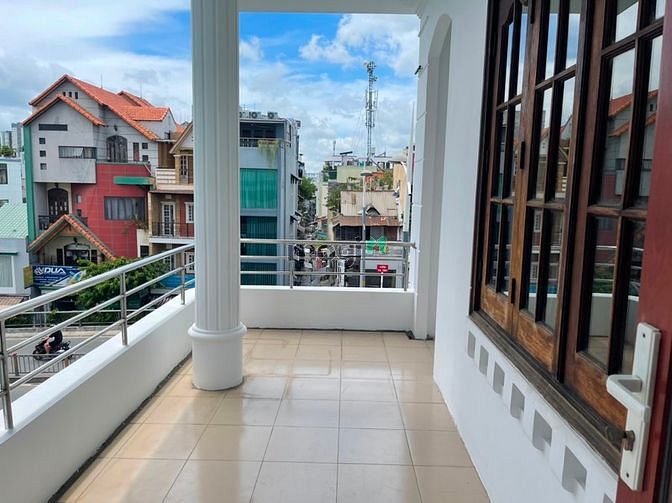 Hình ảnh CHDV 30m2 Full NT ban công lớn view cực đẹp ngay cầu Nguyễn Văn Cừ