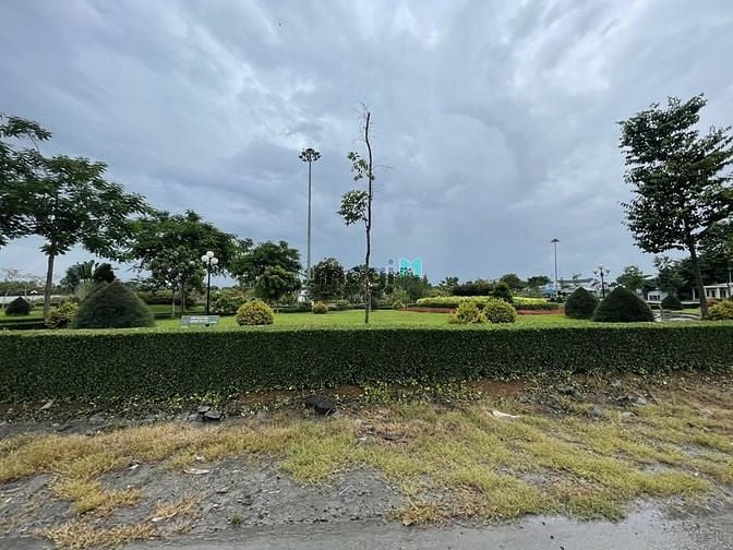 Hình ảnh Bán gấp lô đất mặt tiền Vành Đai 4, BD, 38.610m2 – SHR, chỉ 86 tỷ TL.