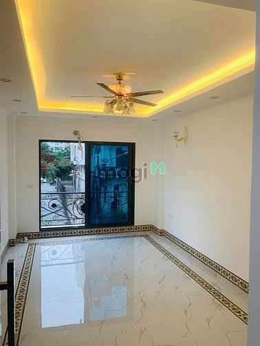 Hình ảnh Siêu phẩm trung tâm Long Biên, Thang máy nhập khẩu, Gara oto