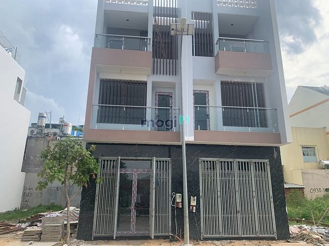 Hình ảnh Bán nhà phố mặt tiền full nội thất hẽm 12m , Bình Tân