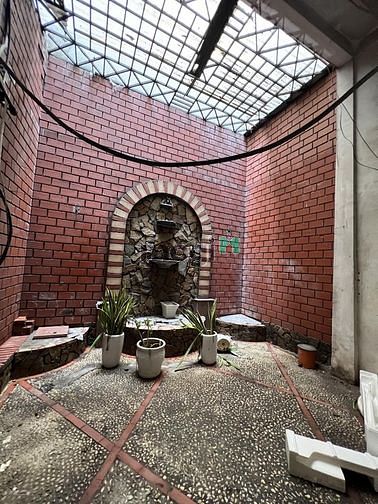 Hình ảnh Cho thuê nhà rất đẹp mặt phố Lê Duẩn