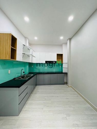 Hình ảnh Nhà đẹp ở liền Hoà Hảo , hẻm thông thoáng , 4 x 10