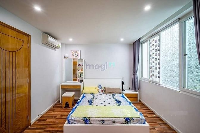 Hình ảnh Nhà Mới 3 Lầu SHR Lê Trọng Tấn