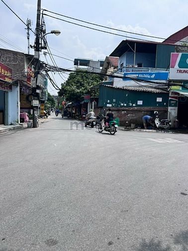 Hình ảnh Cần bán gấp lô đất phường Thạch Bàn, 190 m2, MT 9 m, giá chỉ 9 tỷ.