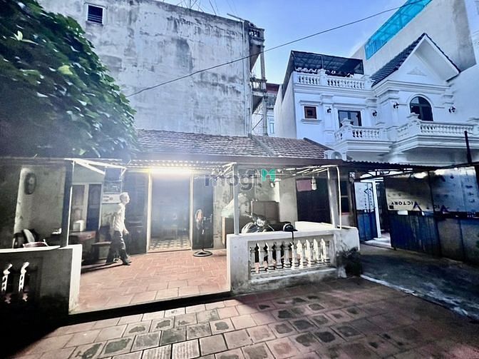 Hình ảnh Cần bán gấp lô đất phường Thạch Bàn, 190 m2, MT 9 m, giá chỉ 9 tỷ.