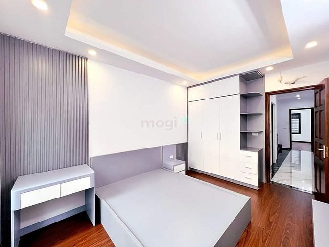 Hình ảnh GIẢM SỐC Nhà 52m Phố Thái Thịnh PHÂN LÔ, THANG MÁY. Nhà Mới Vị Trí Vip