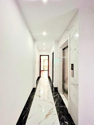 Hình ảnh GIẢM SỐC Nhà 52m Phố Thái Thịnh PHÂN LÔ, THANG MÁY. Nhà Mới Vị Trí Vip