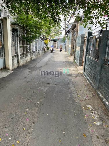 Hình ảnh Bán đất thổ cư nở hậu, Quận 2. Gía 5.8 tỷ. Dt 154m2, ngang 8m dài 18m