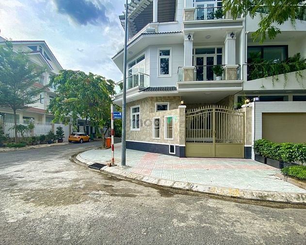 Hình ảnh Chính chủ cho thuê CHDV Full NT phía sau RMIT, TĐT Q7