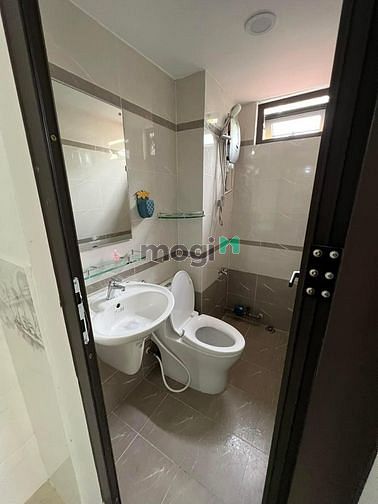 Hình ảnh Cho thuê CHDV Full nội thất ban công ở Đường LÊ THỊ HỒNG