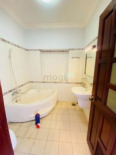 Hình ảnh Mb6623 nạp rút nhanh chóng Nguyễn Hữu Cầu sát chợ Tân Định quận 1 có ban công