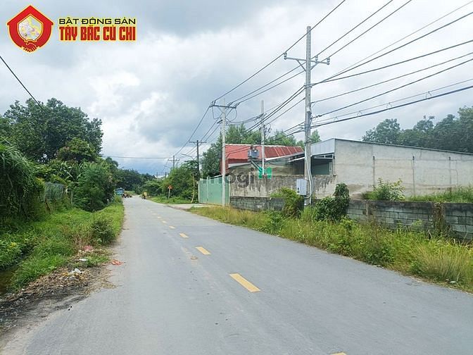 Hình ảnh Bán đất đường Cây Gõ - 1401m2 - 36x40 - 300m2 thổ cư - xã An Nhơn Tây