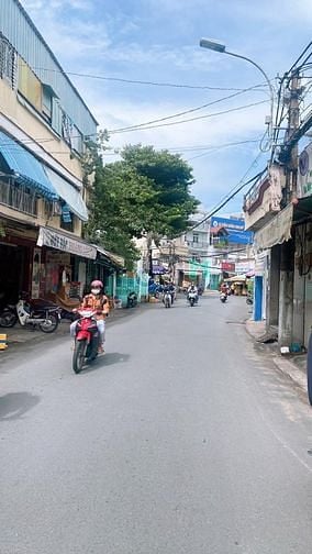Hình ảnh Bán nhà mặt tiền đường Đông Hồ, p8, Tân Bình