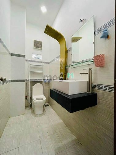 Hình ảnh Nhà bán gấp wincom lê văn việt 65m2 hxh thông tứ tung,thủ đức,shr .