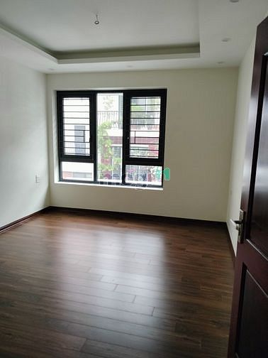 Hình ảnh Cho thuê nhà Hoàng Quốc Việt Dt 70m2 3 tầng 1 tum. Giá 25r/tháng