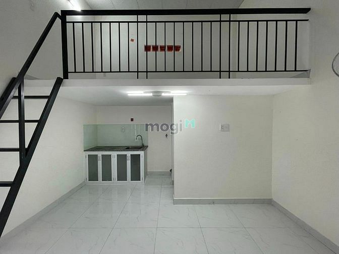 Hình ảnh Phòng Gác lửng + Máy lạnh _ Mới 100% _ Khu Tên Lửa