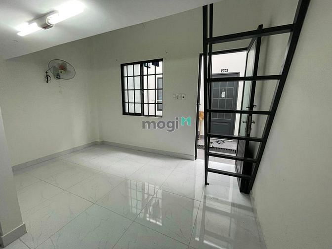 Hình ảnh Phòng Gác lửng + Máy lạnh _ Mới 100% _ Khu Tên Lửa