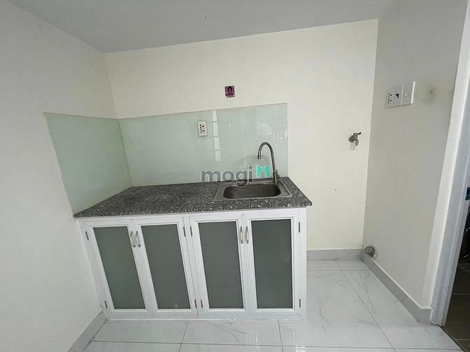 Hình ảnh Phòng Gác lửng + Máy lạnh _ Mới 100% _ Khu Tên Lửa