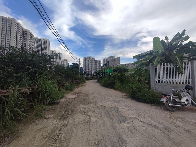 Hình ảnh Bán 672m2 đất thổ cư mặt tiền đường 27 Nguyễn Xiển . Quận 9