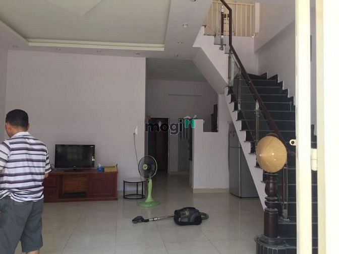 Hình ảnh Cho Thuê Nhà Nguyên Căn Đường Phú Thuận