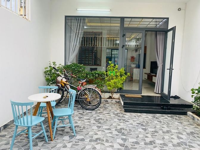 Hình ảnh Nam Việt Á - Cho thuê nhà 3 tầng 3PN sân vườn hồ bơi