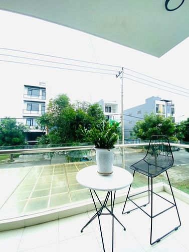 Hình ảnh Nam Việt Á - Cho thuê nhà 3 tầng 3PN sân vườn hồ bơi