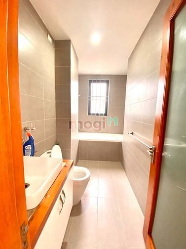 Hình ảnh Nam Việt Á - Cho thuê nhà 3 tầng 3PN sân vườn hồ bơi